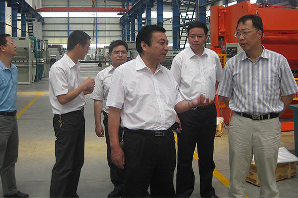 馬鞍山市副市長魏慶農(nóng)參觀安徽中德 馬鞍山市副市長魏慶農(nóng)參觀安徽中德